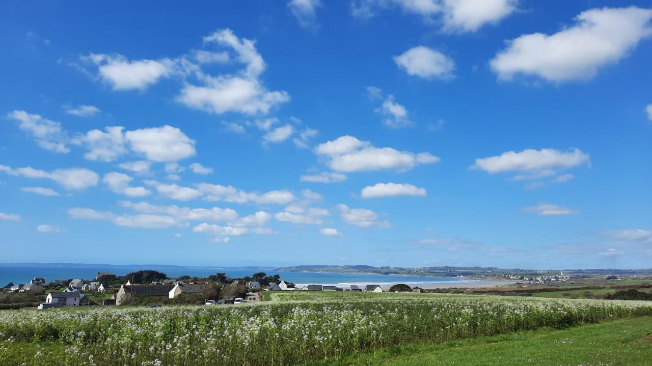 Jolie Maison De Campagne A 2Km De La Mer Plomodiern Exterior foto