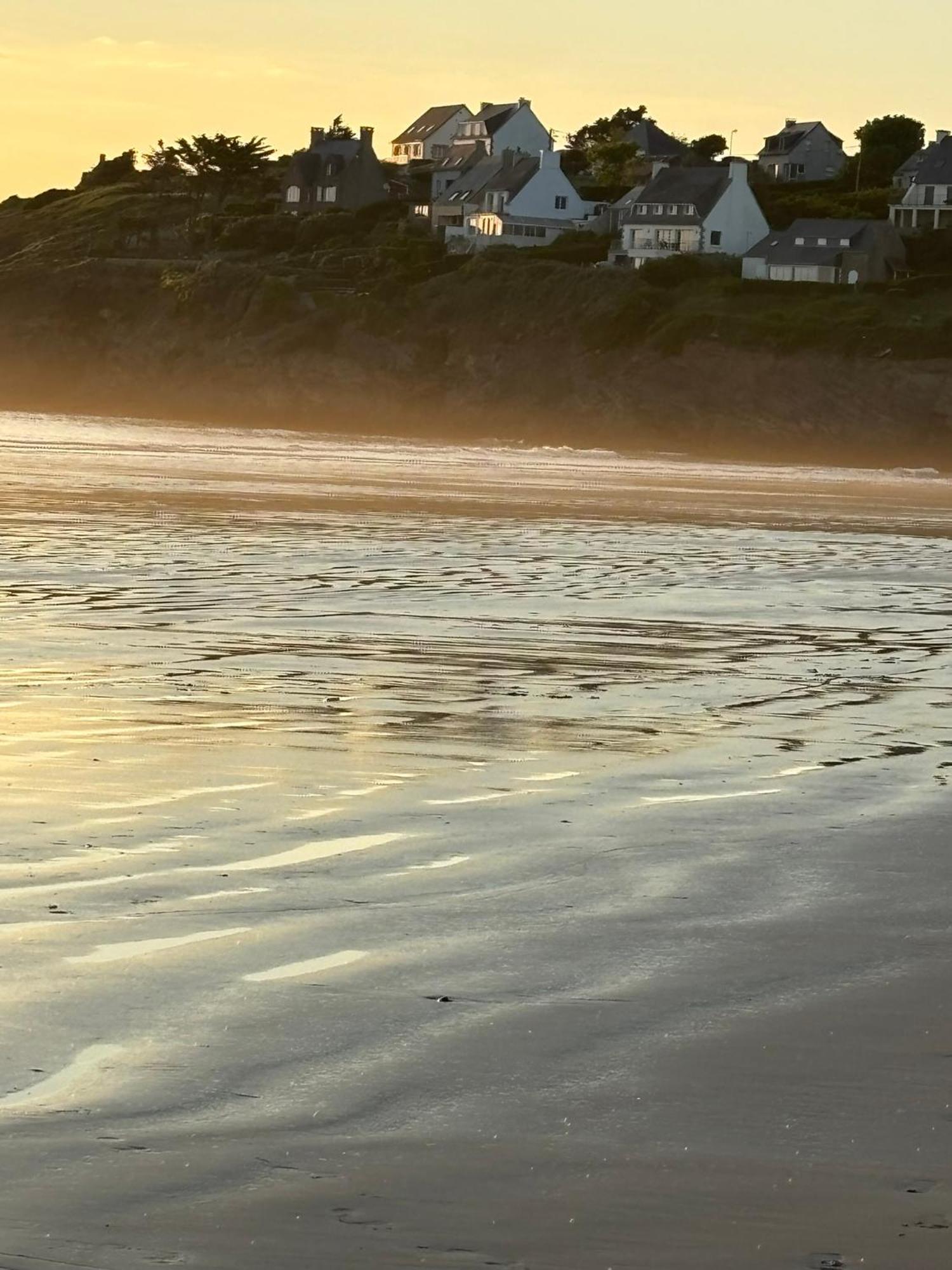 Jolie Maison De Campagne A 2Km De La Mer Plomodiern Exterior foto